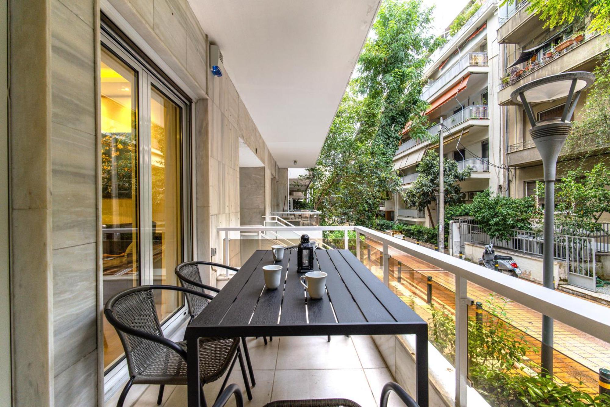 Urban Luxury On A Quiet Street In The Center Of Athens Διαμέρισμα Εξωτερικό φωτογραφία